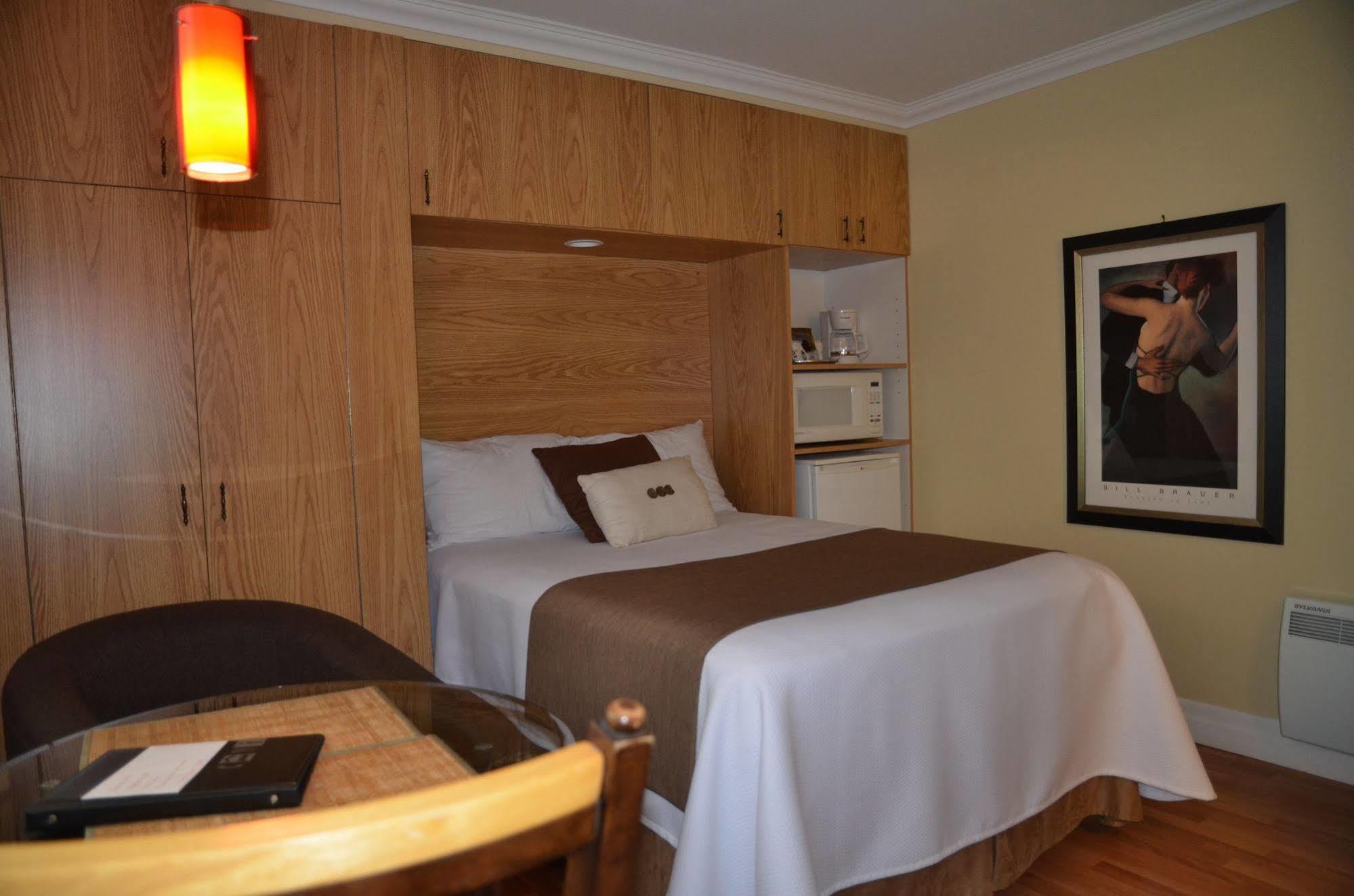 Motel Derfal Repentigny Exterior foto