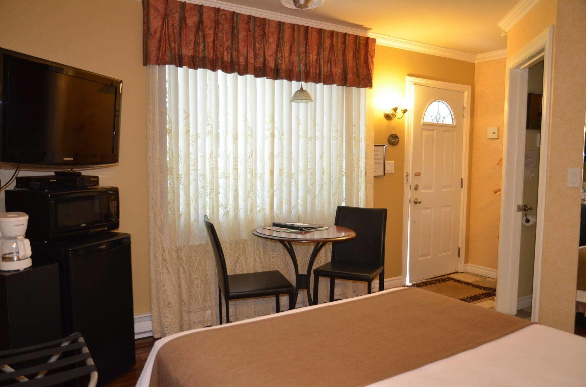 Motel Derfal Repentigny Exterior foto