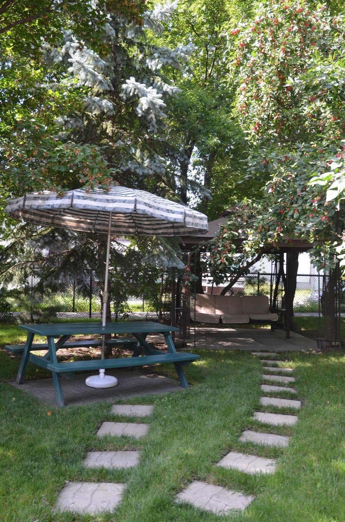 Motel Derfal Repentigny Exterior foto